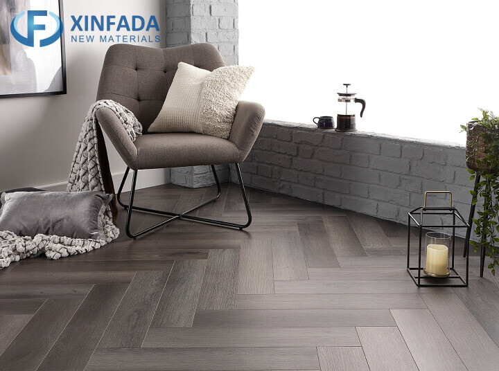 China Luxury Top Quality Vinyl Herringbone PVC Anti Slip Lvt Vinyl Flooring Floor Tiles