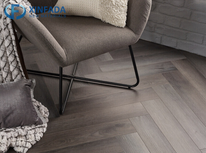 China Luxury Top Quality Vinyl Herringbone PVC Anti Slip Lvt Vinyl Flooring Floor Tiles