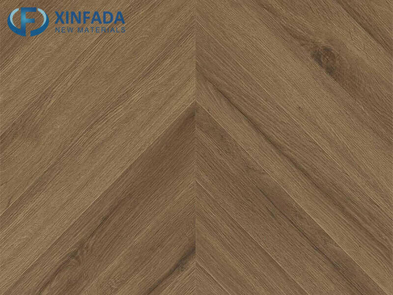 Chevron Scratch-Resistant Laminate Flooring