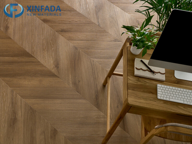 Chevron Scratch-Resistant Laminate Flooring