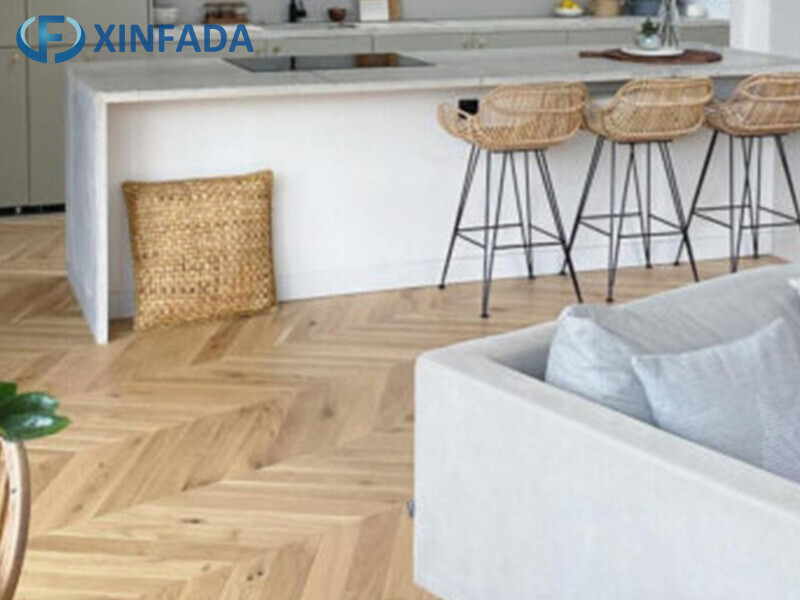 Chevron Wear-Resistant Imitation Natural Oak Composite Flooring