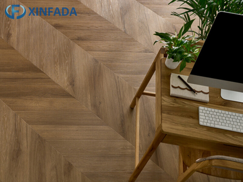 Chevron Scratch-Resistant Laminate Flooring