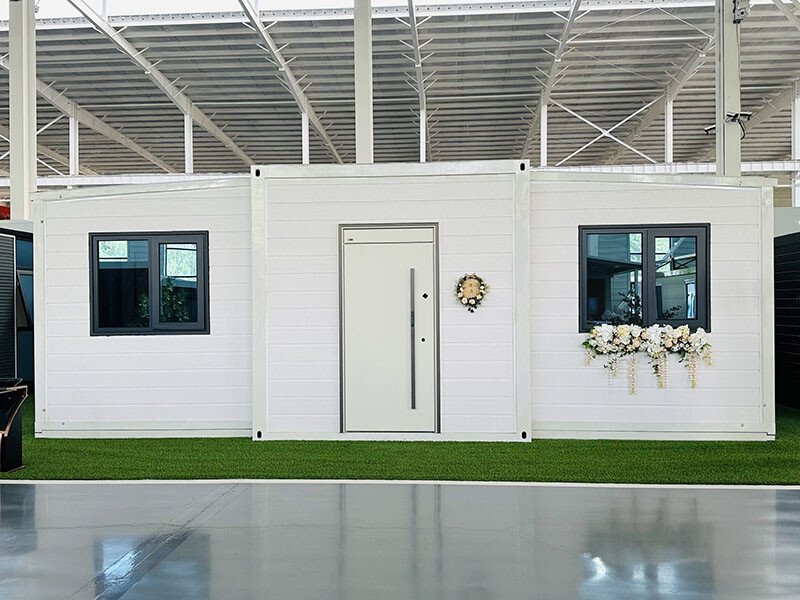 Customization Folding House