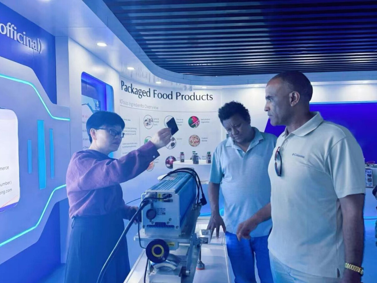 Ethiopian merchants visit Djibouti Cross -E -commerce Exhibition Center!-4.jpg Ethiopian merchants visit Djibouti Cross -E -commerce Exhibition Center!-4.jpg