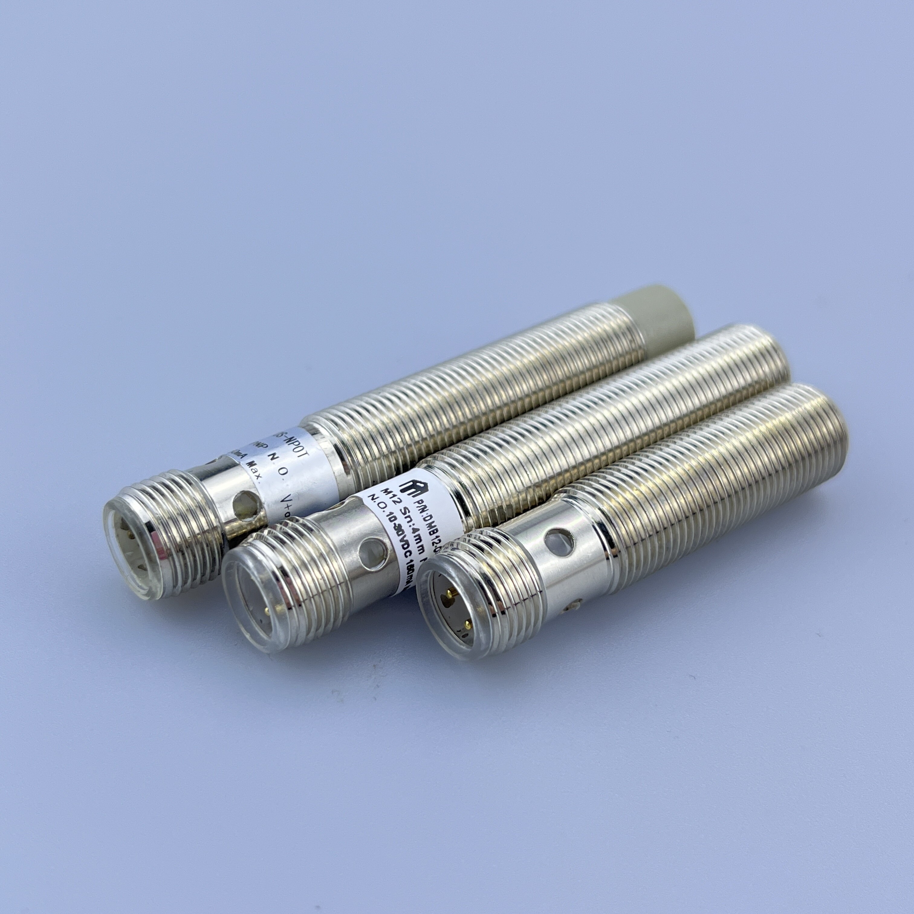 DM18 plug-in inductive proximity sensor 