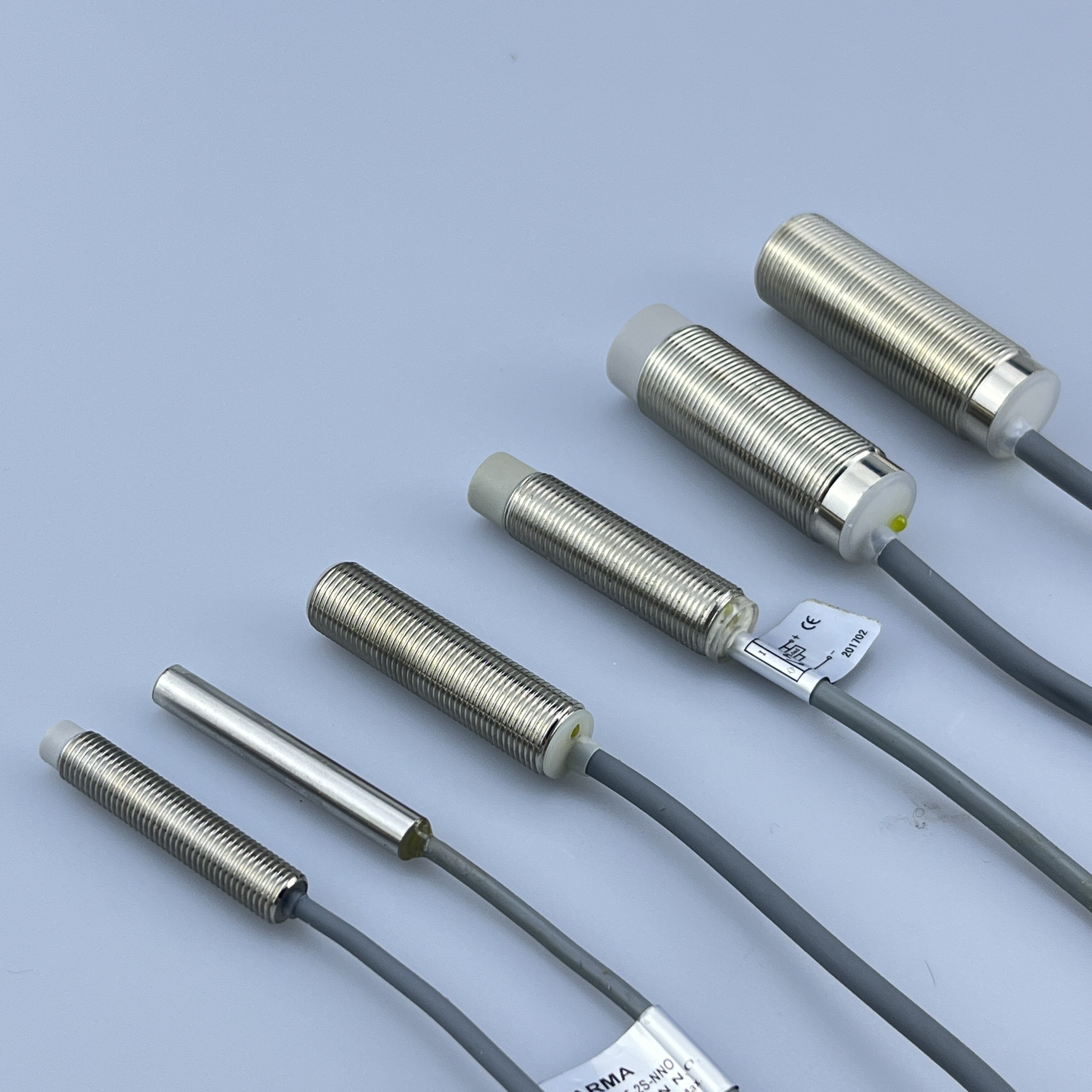 DM08 Standard inductive proximity sensor