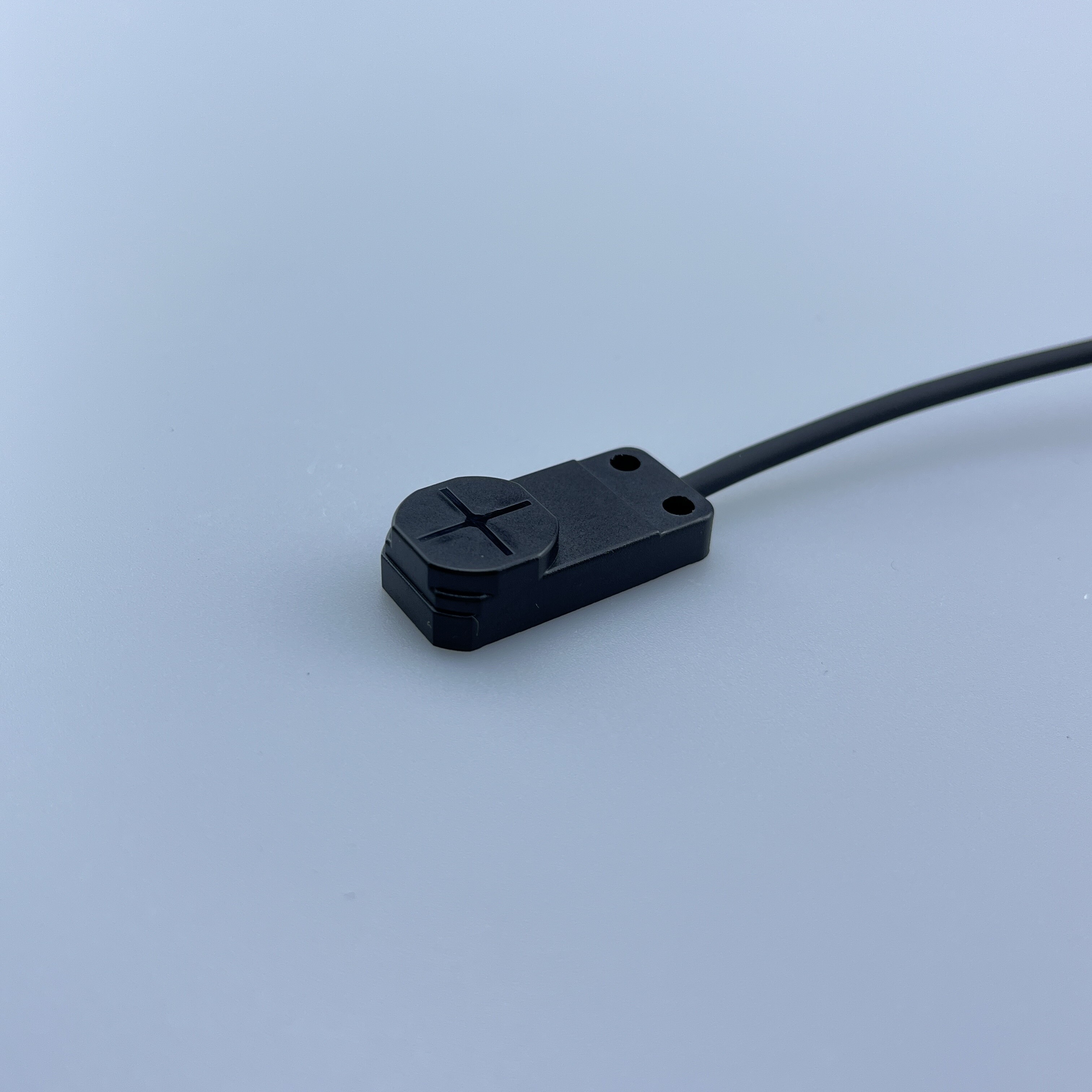 Q12 Inductive proximity sensor