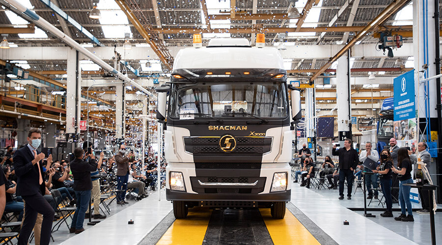 Offline Ceremony of The First SHACMAN Heavy-Duty Truck Assembled In Mexico