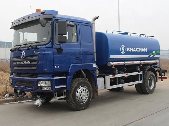 F3000 Sprinkler truck 4x2