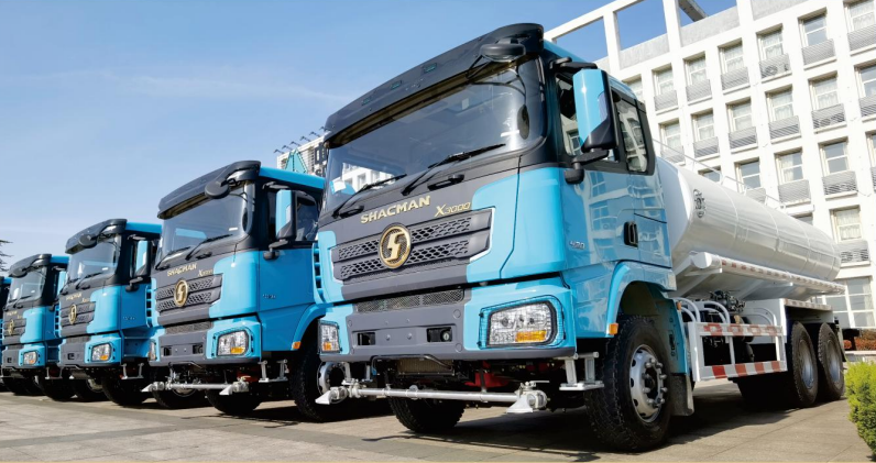 X3000 6X4 Sprinkler Tanker Truck