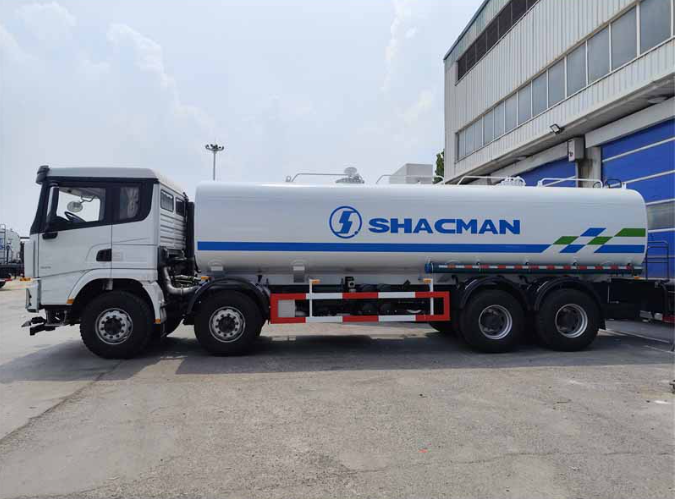 X3000 8X4 Sprinkler Tanker Truck
