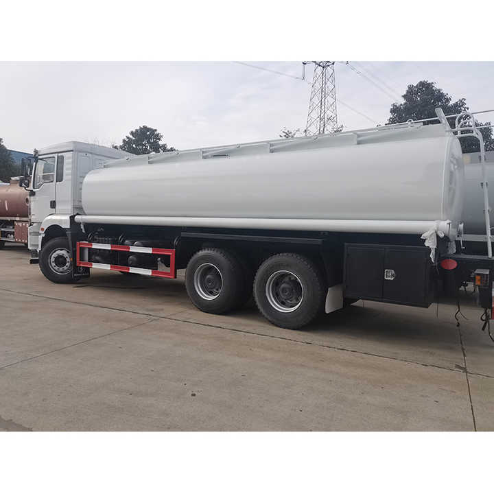 H3000 6×4 Oil Tanker Truck