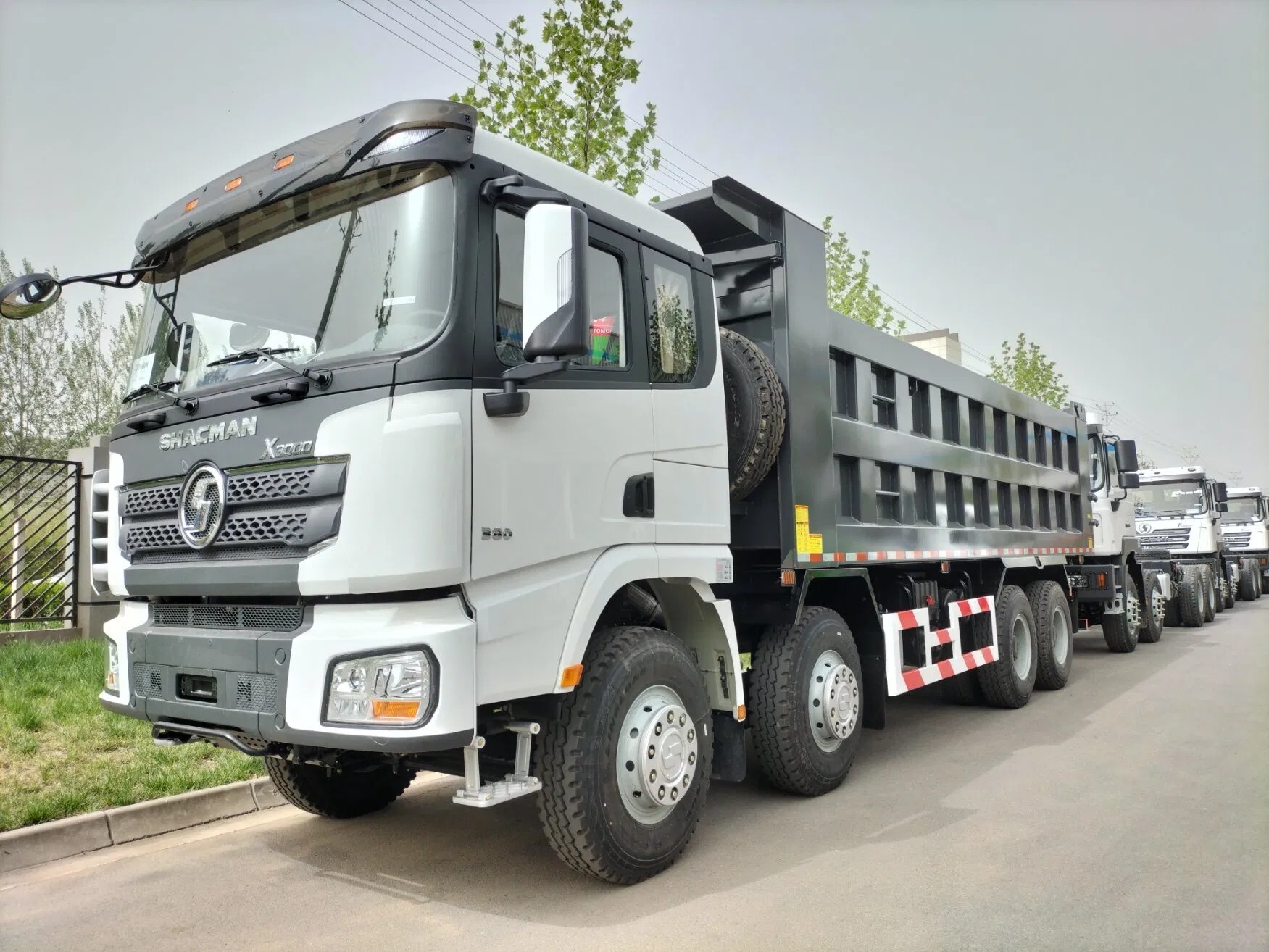 X3000 8x4 Dump Truck