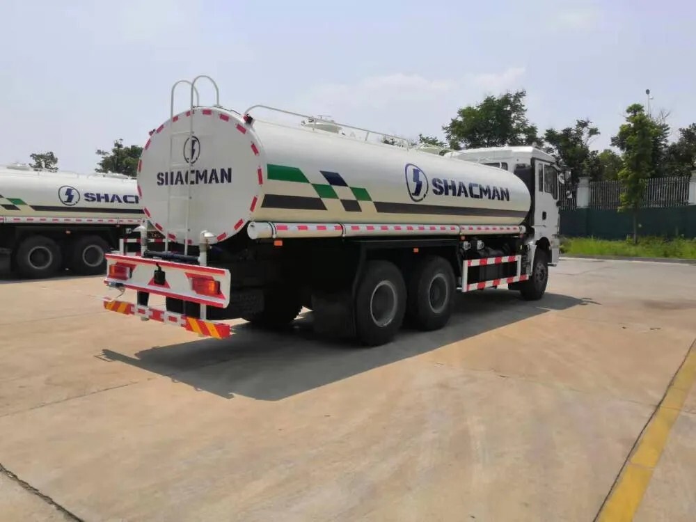 H3000 6×4 Sprinkler Truck