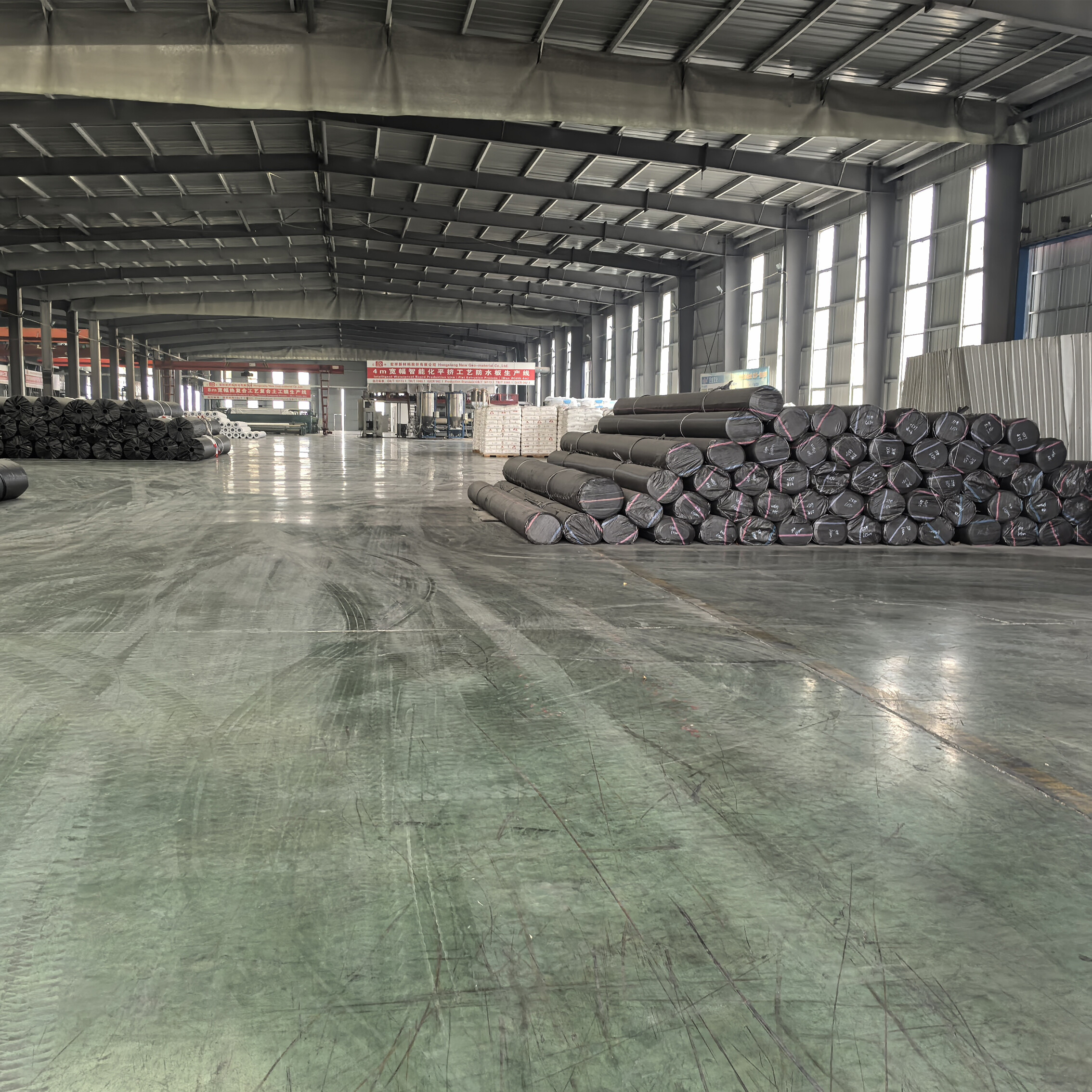 Geosynthetic Clay Liner With HDPE Geomembrane