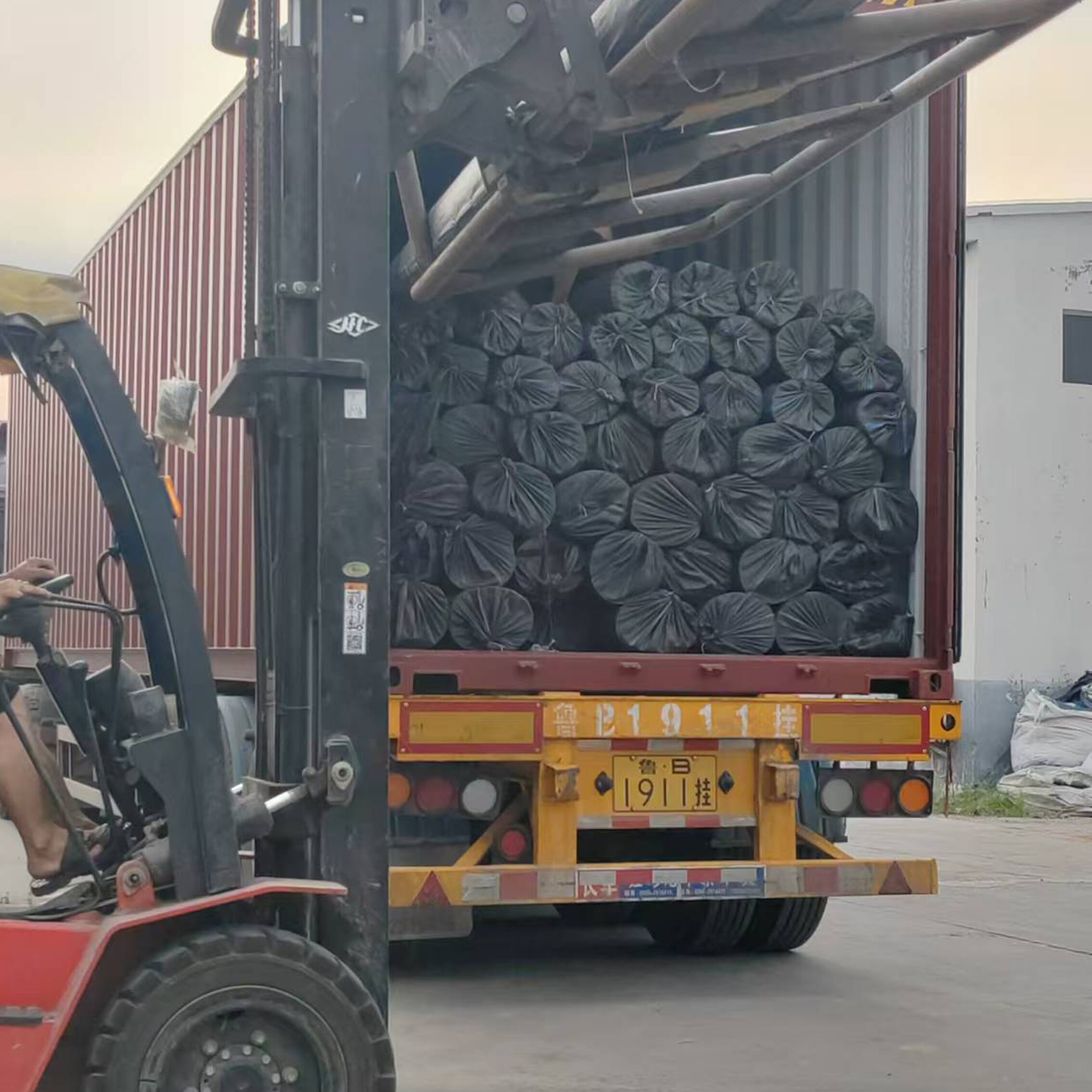 Water-Swelling Bentonite Blanket