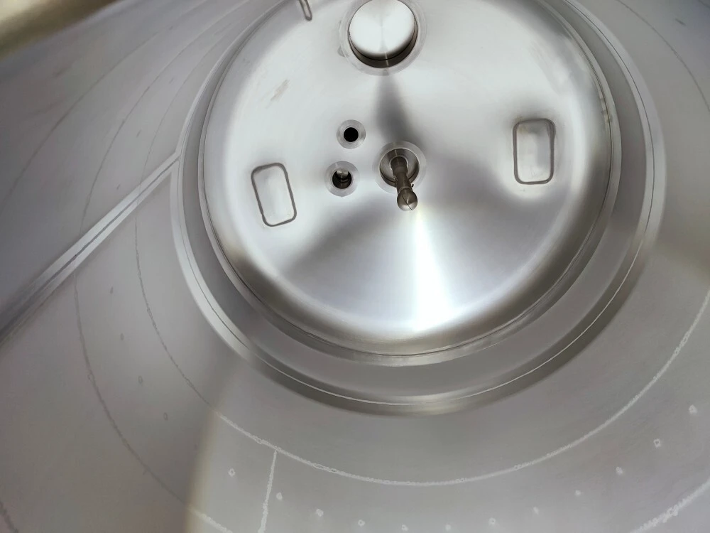 Vertical Bright Beer Tank