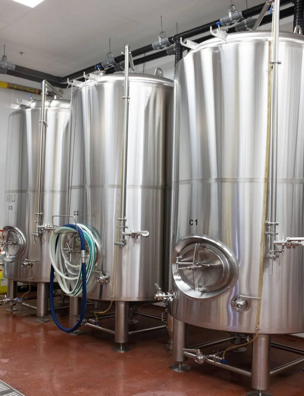 Vertical Bright Beer Tank