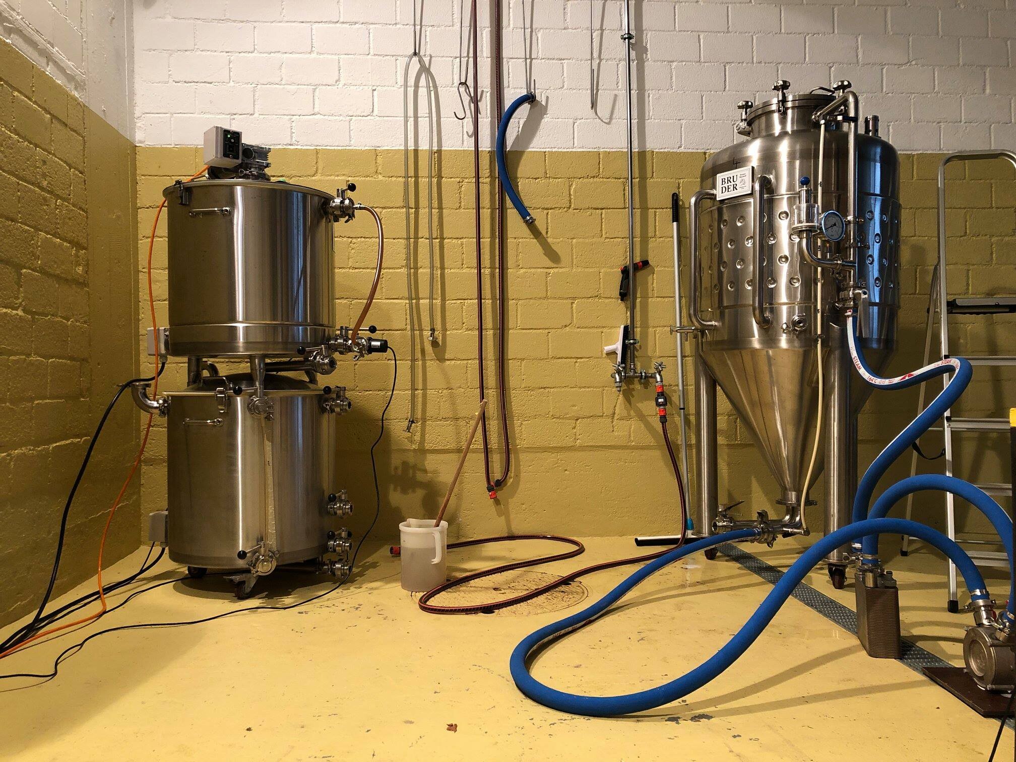 Home Brewing Equipment: Essential Tools for Quality Brews Home Brewing Equipment: Essential Tools for Quality Brews