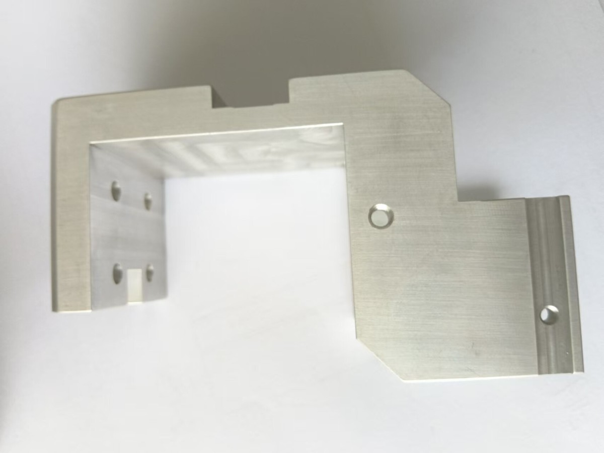 Connection block-clean anodized.jpg