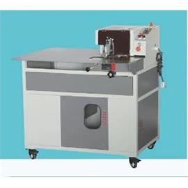 R-135A gravity foam clipper