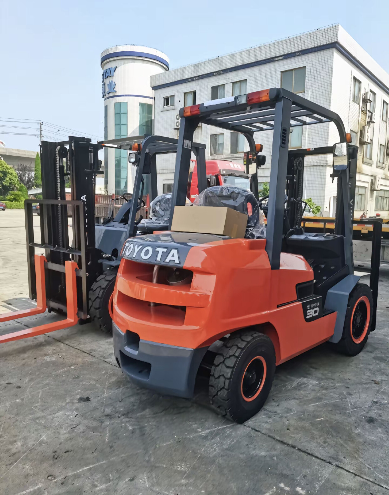 TOYOTA 3-10 TON INTERNAL COMBUSTION ENGINE FORKLIFT