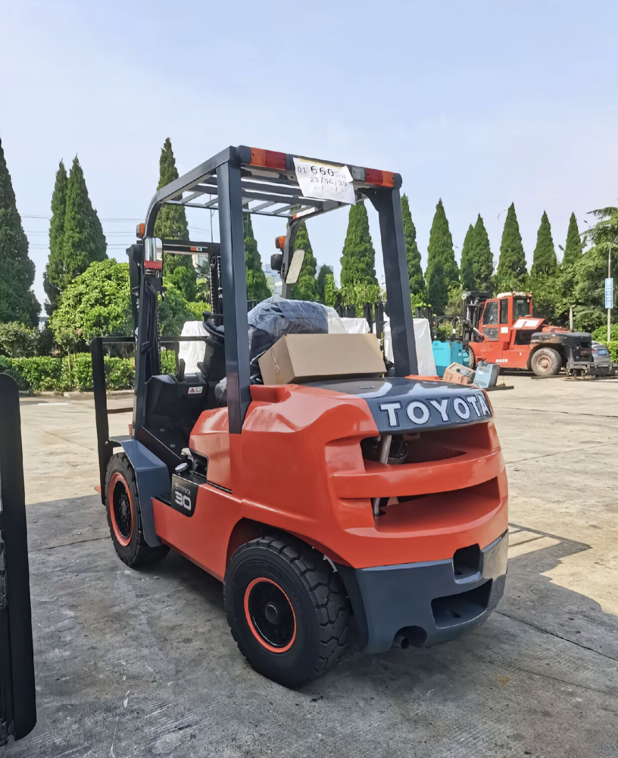 TOYOTA 3-10 TON INTERNAL COMBUSTION ENGINE FORKLIFT