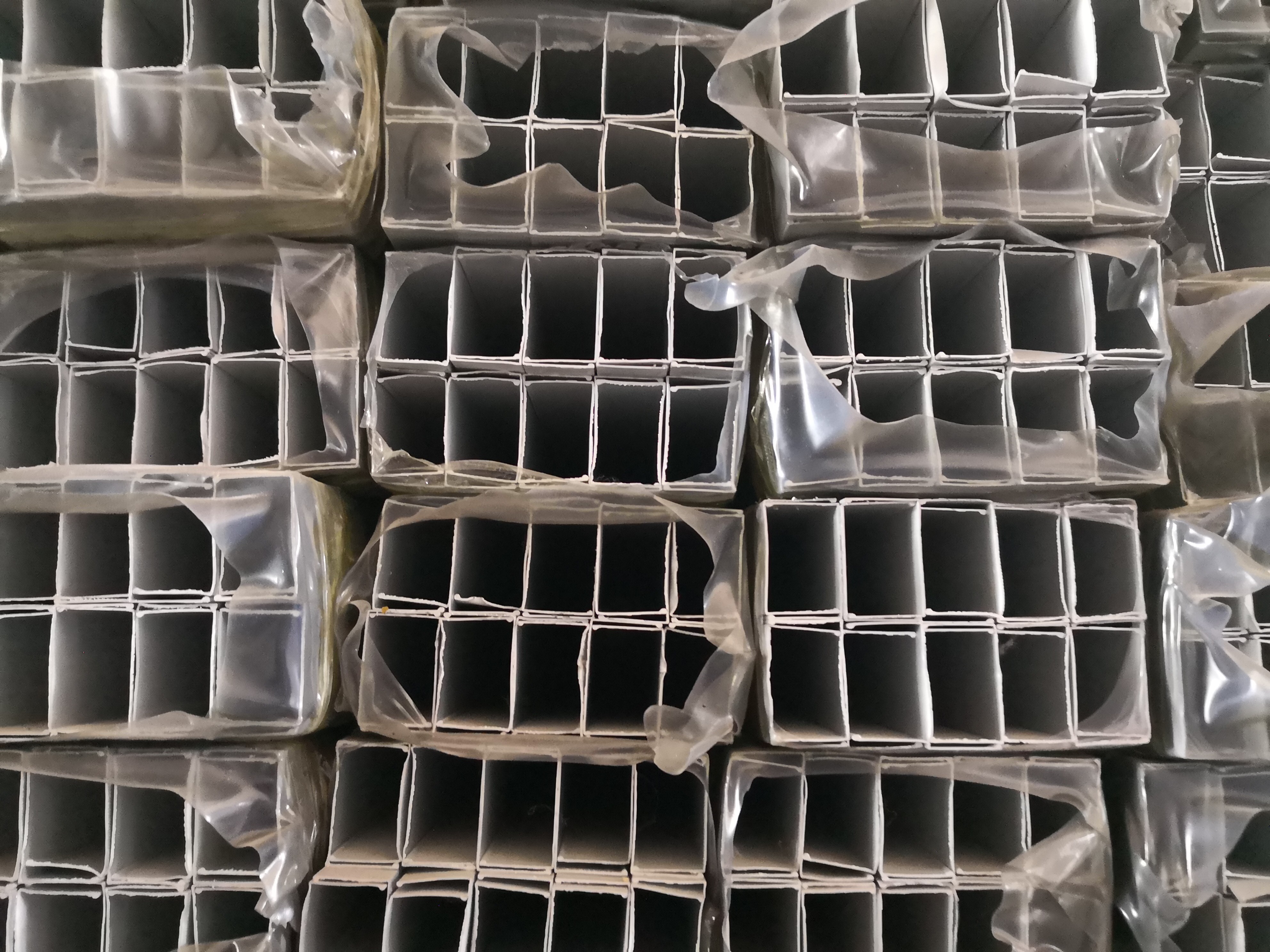 Aluminum profiles for air ducts and air conditioners