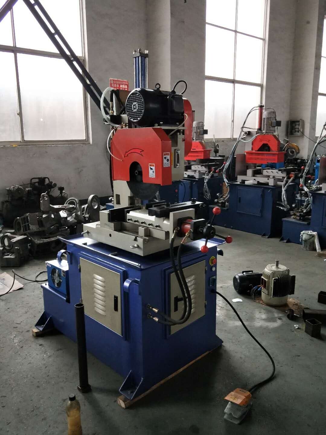 MR-425  Semi-automatic hydraulic pipe cutting machine