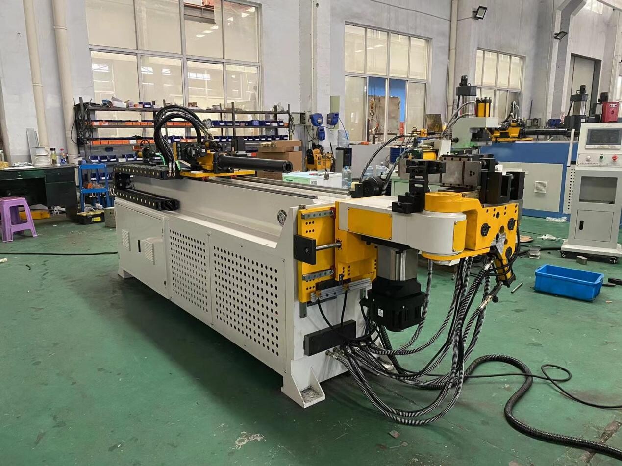 DW18CNC-4A-2S Automatic high precision servo pipe bending machine