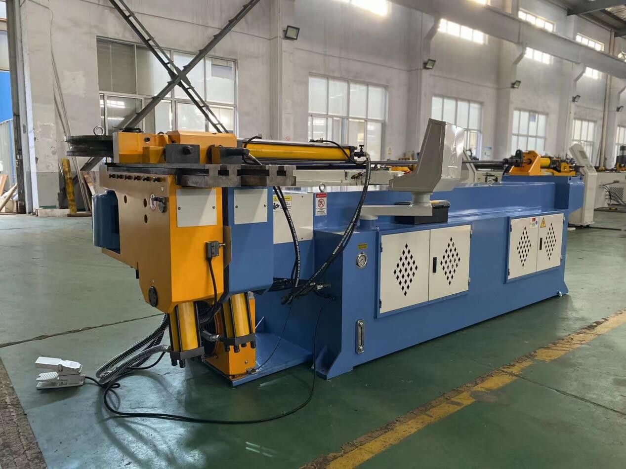 Single head hydraulic pipe bender DW89NC