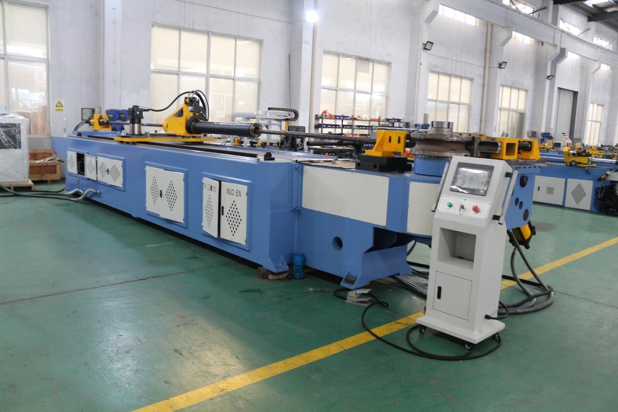 DW114CNC-2A-1S Automatic high precision servo pipe bending machine