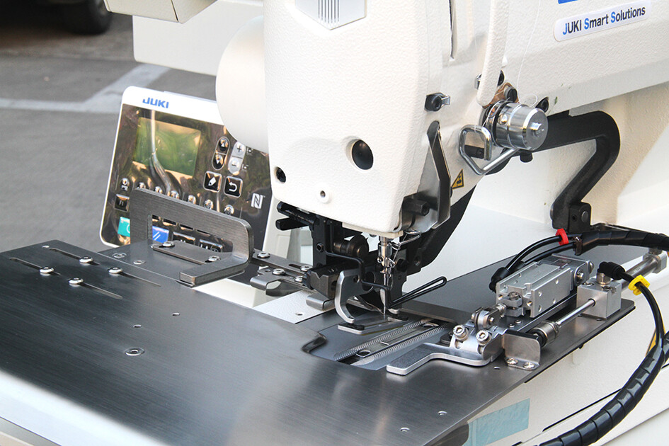 MS-21 POLO AUTO POLO SHIRTS BUTTON HOLING MACHINE