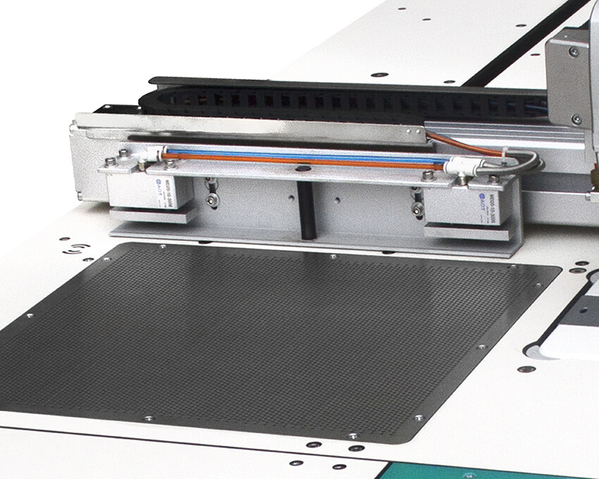 MS-12-8030 INTELLIGENT LOCKSTITCH MACHINE WITH SUCTION