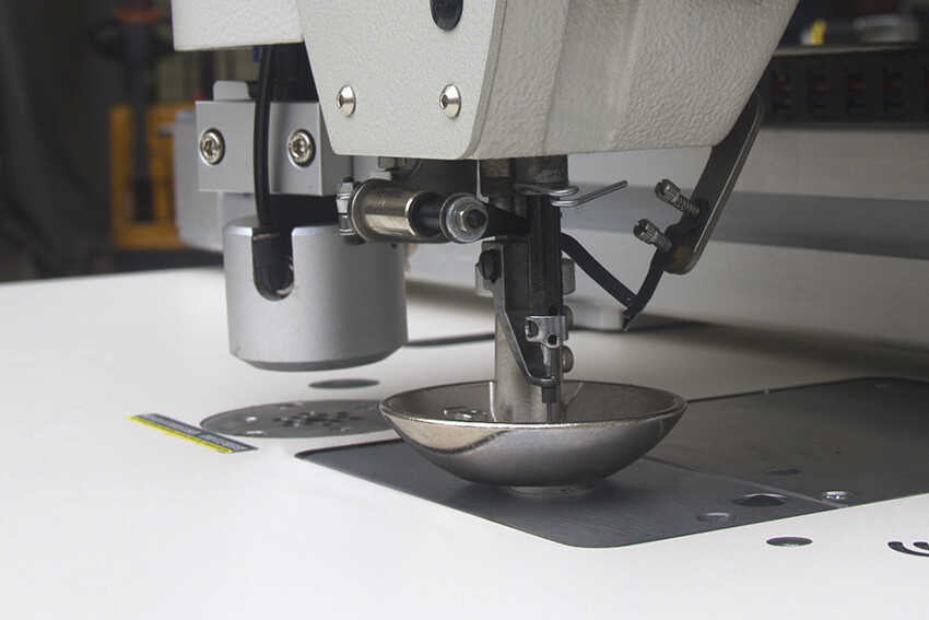 MS-12M.LSB INTELLIGENT INLINE COMPACT SEWING LASER TEMPLATE MACHINE (BELOW)