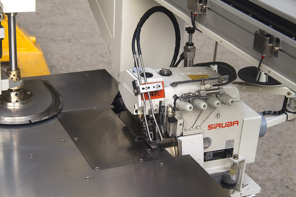 MS-19SD DUAL-HEAD INTELLIGENT TEMPLATE OVERLOCK SEWING MACHINE