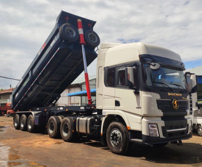 Camion tracteur X3000 6X4