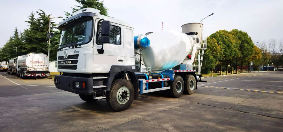 SHACMAN X3000 6x4 camion malaxeur de ciment : Idéal pour les travaux de construction lourds