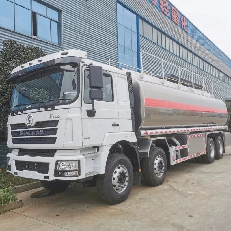 F3000 Camion-citerne à pétrole 8x4