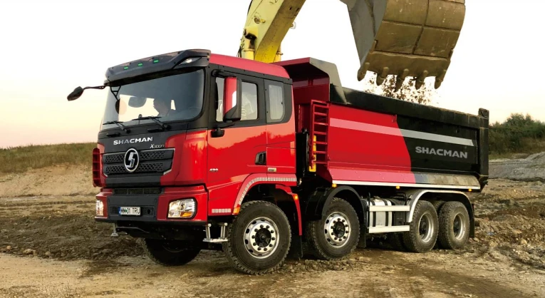 Camion à benne X3000 8x4