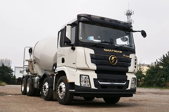 Camion malaxeur à béton X3000 8x4