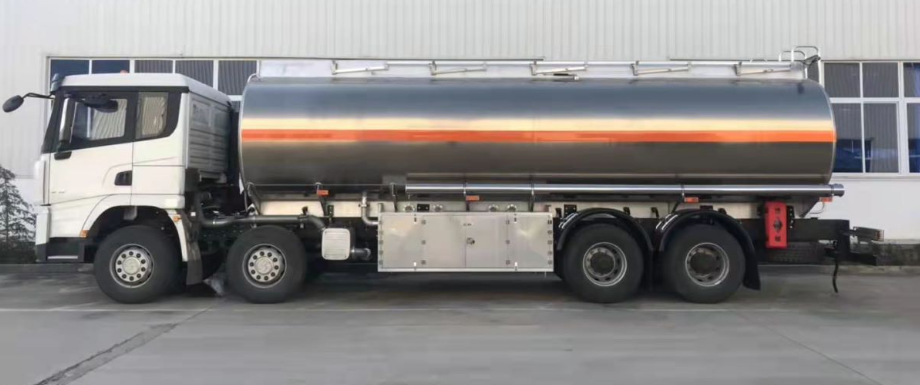  Camion-citerne de pétrole X3000 8X4