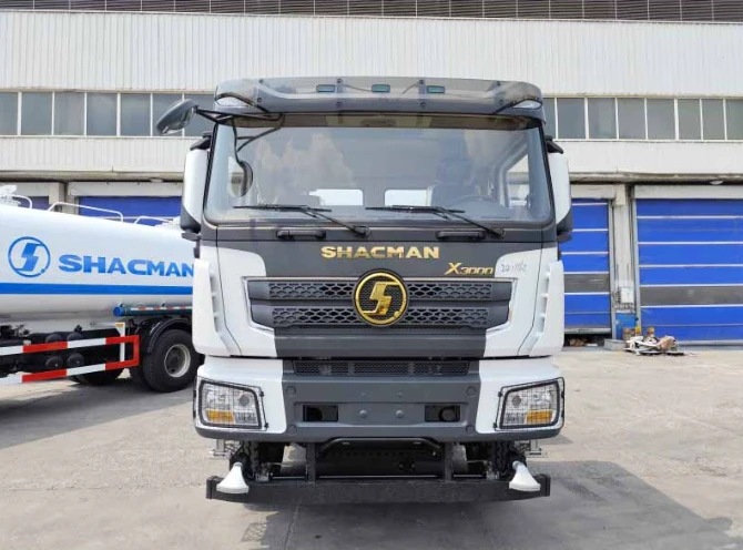 Camion-citerne arroseur X3000 8X4