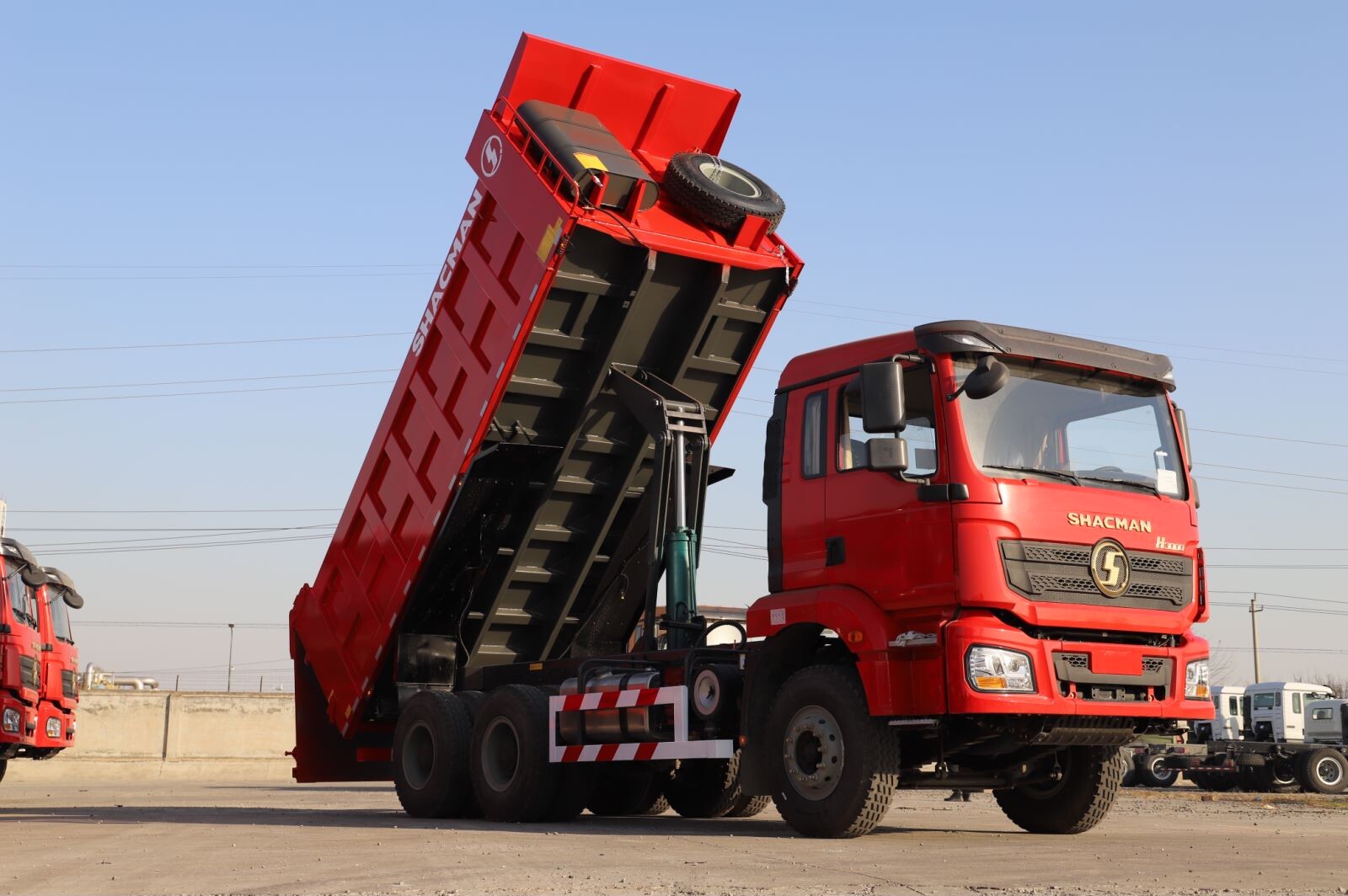 Camion à benne H3000 6X4