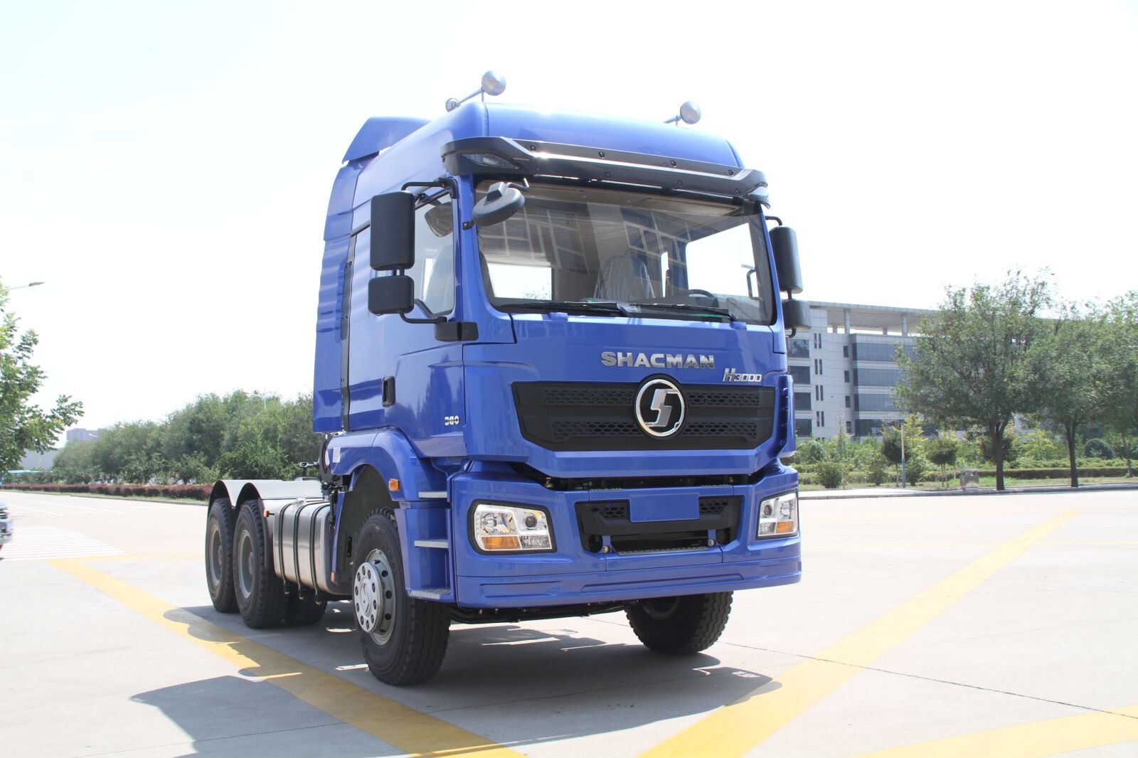 Camion tracteur H3000 6X4