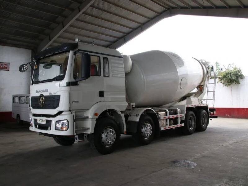 H3000 8X4 camion mélangeur