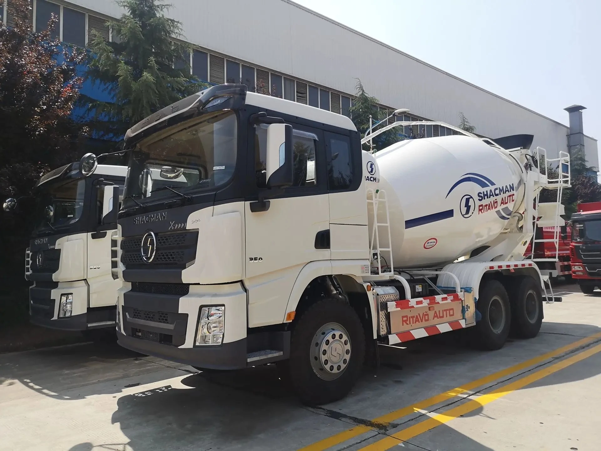 Camion malaxeur à béton X3000 6x4