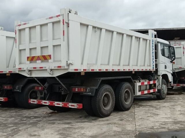 Camion à benne X5000 6x4