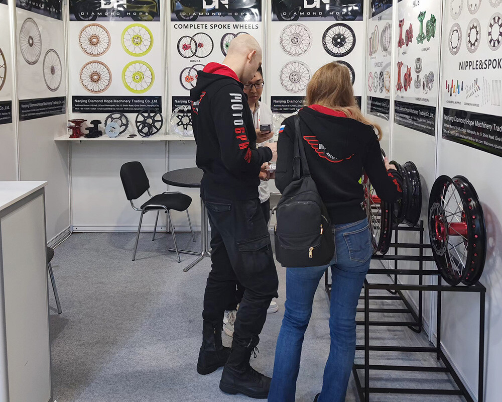BIENVENUE À L'EICMA 2023