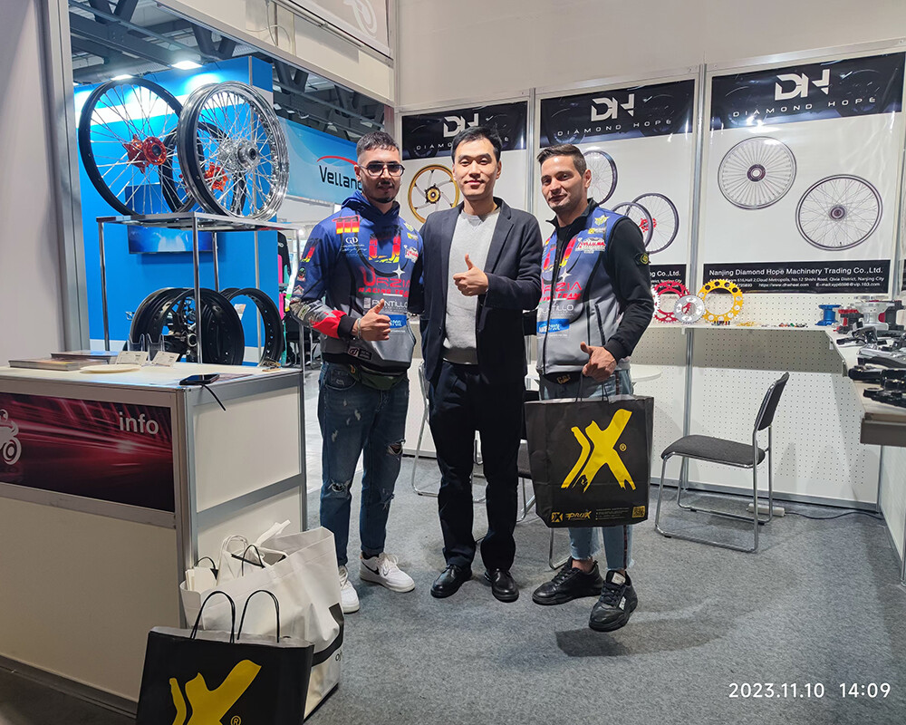 BIENVENIDOS A EICMA 2024